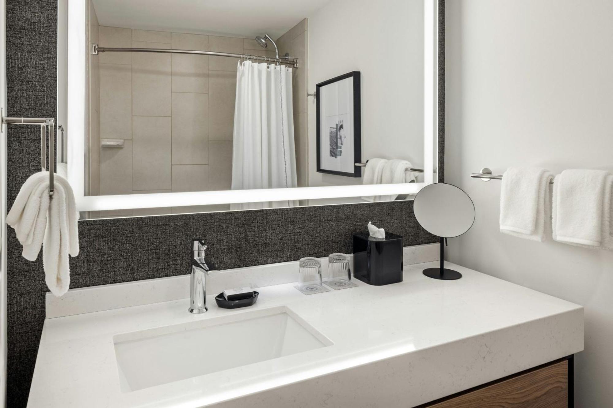 Sheraton Minneapolis Downtown Convention Center Buitenkant foto